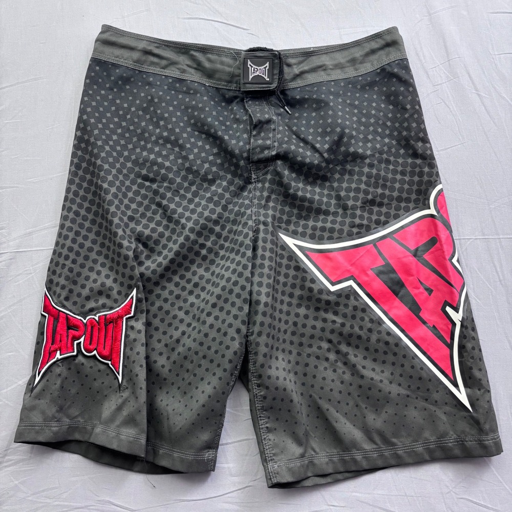 Tapout Mens MMA Board Shorts Grey Black Red Dot Pattern Size 36 Training Trunks